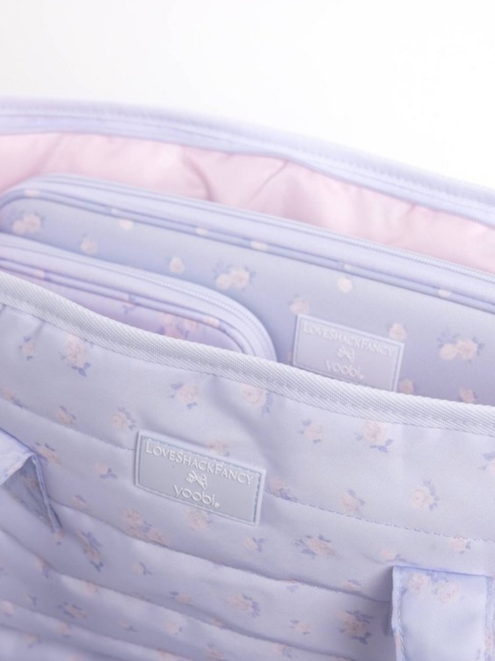 LoveShackFancy x Target - Yoobi
Everblooming Rosettes Ditsy Quilted Tote
Bag - Picture 3 of 11